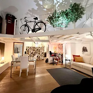 https://luxury-art-appartment.it-romehotels.com