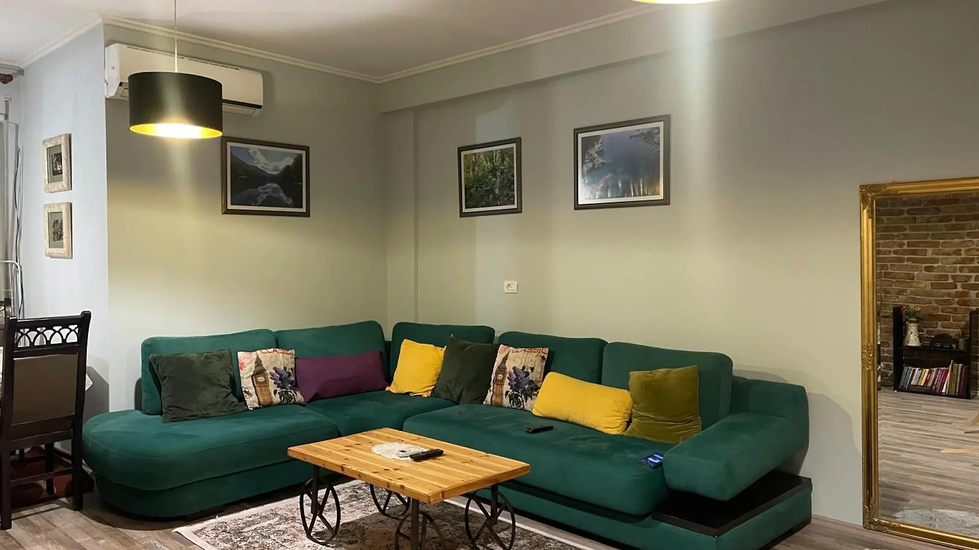 Bricks Apartment Near Pazari I Ri Tirana Albania