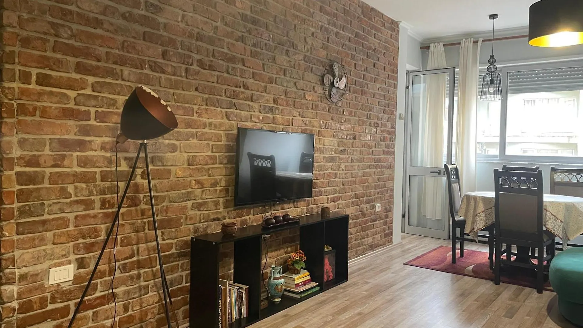 Bricks Apartment Near Pazari I Ri Tirana 0*,